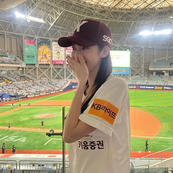 The most loved look of Gong Seungyeon today
