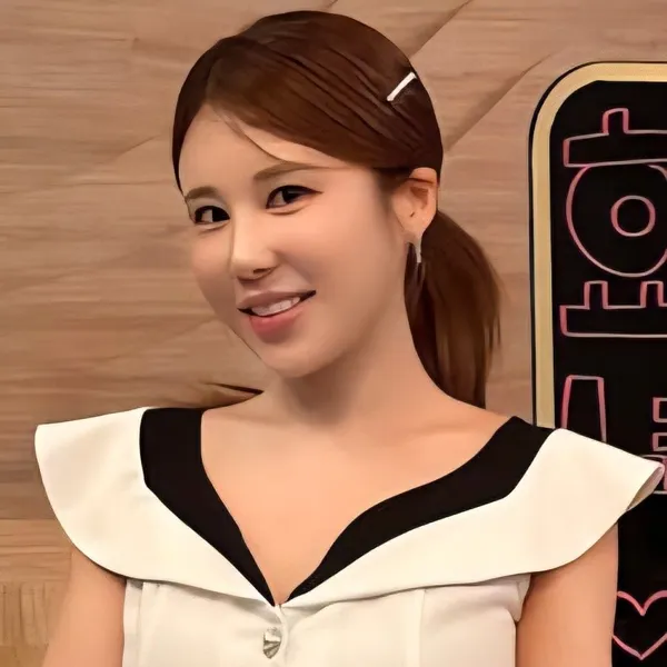 Popular photo full of fans’ love for Kim Soyou