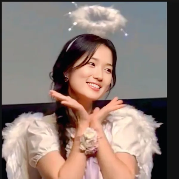 The most loved look of Kim Hyeyoon today