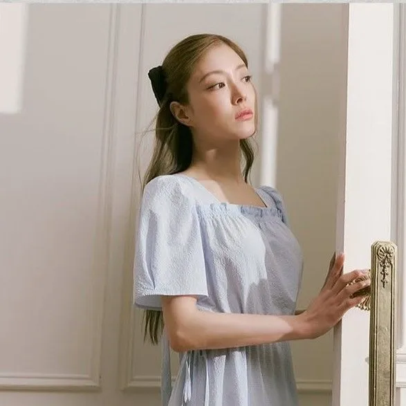 Popular photo full of fans’ love for Lee Seyoung