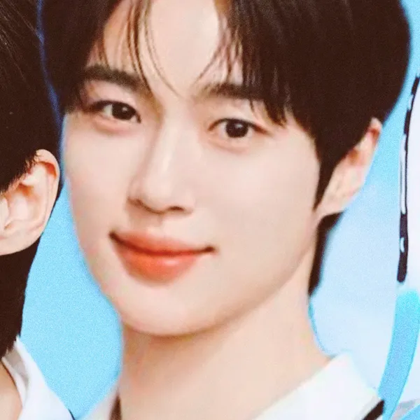 Popular photo full of fans’ love for Byeon Wooseok