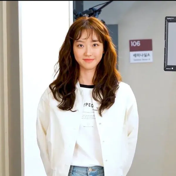 Popular photo full of fans’ love for Han Jihyun
