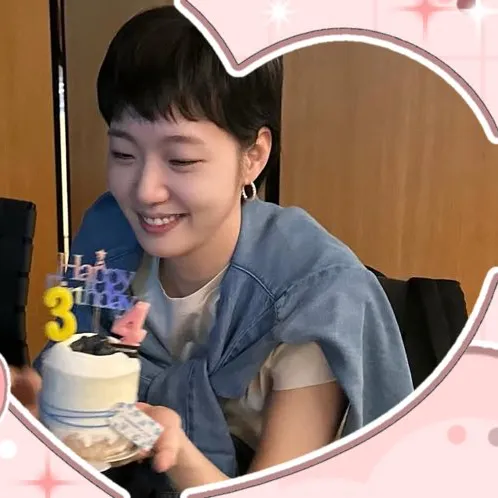Popular photo full of fans’ love for Kim Goeun