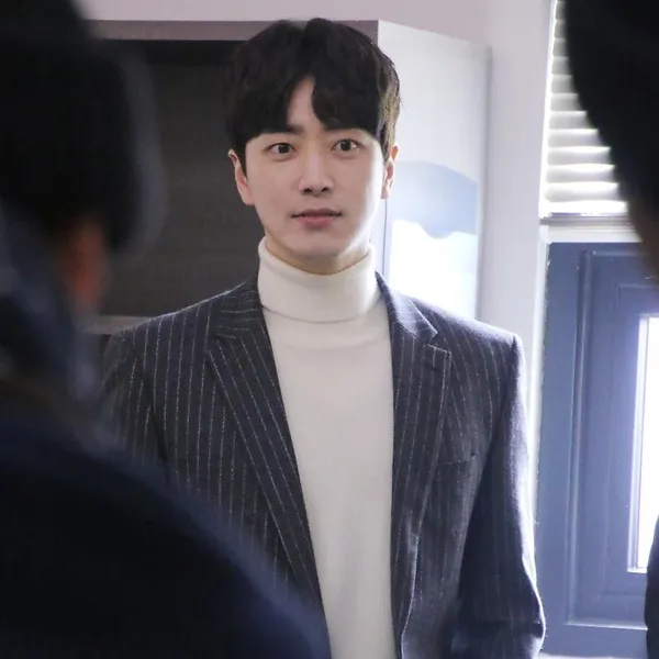 오늘 가장 사랑받은 이준혁의 모습