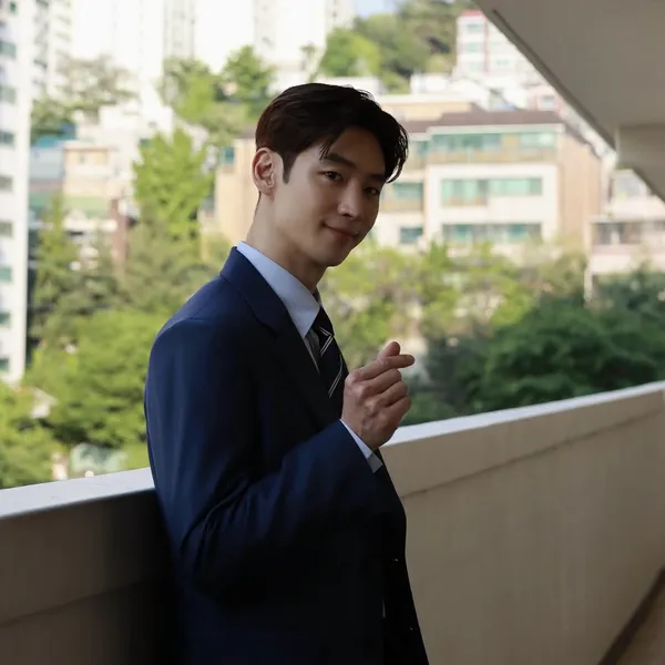 Popular photo full of fans’ love for Lee Jaehoon