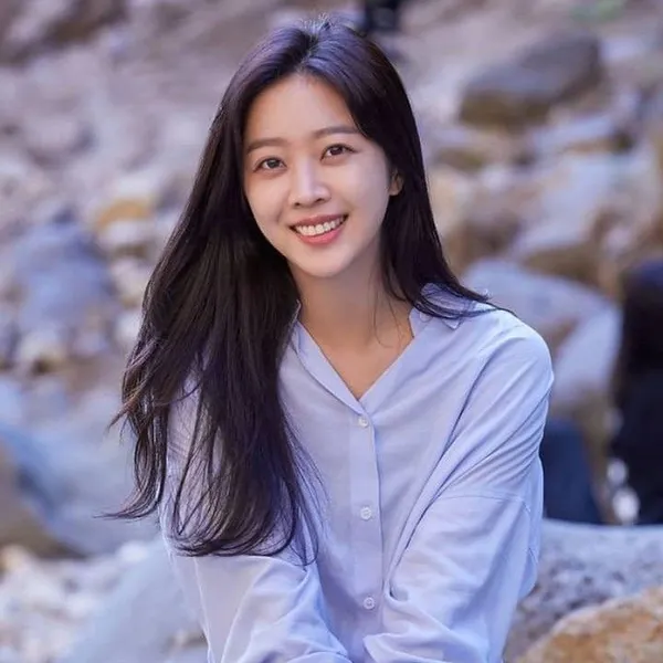 Popular photo full of fans’ love for Cho Boah