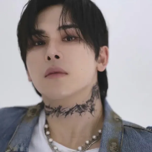 The most loved look of Hoya today