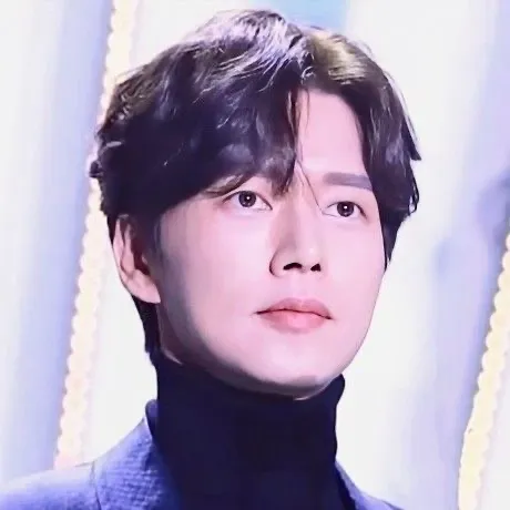 The most loved look of Park Haejin today