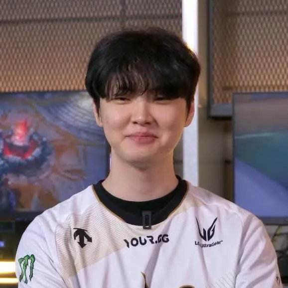 The most loved look of Chovy today