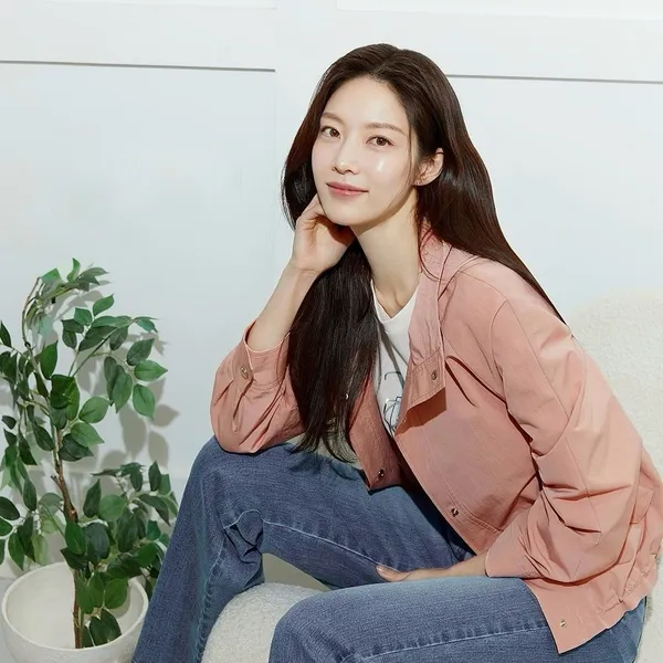 The most loved look of Gong Seungyeon today