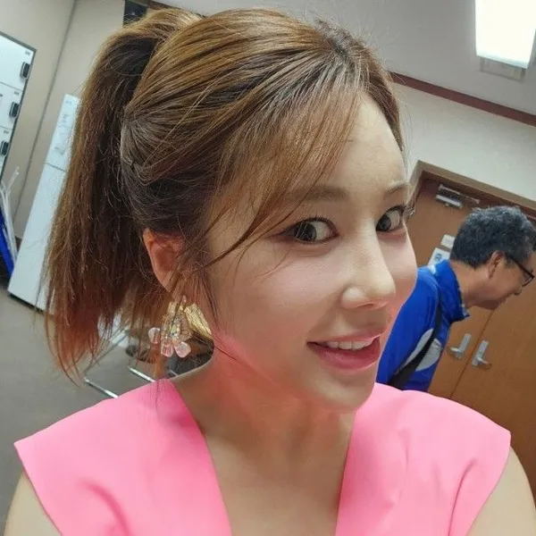 Popular photo full of fans’ love for Kim Soyou