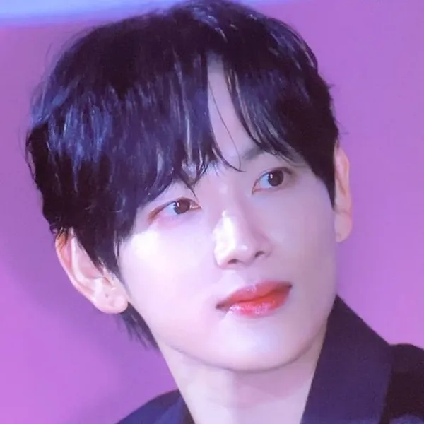 Popular photo full of fans’ love for Lim Siwan