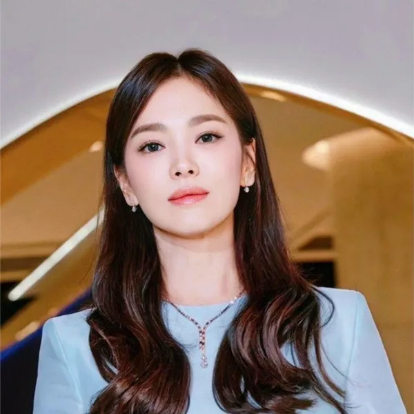 Foto populer Song Hyekyo yang penuh cinta dari penggemar