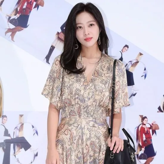 Popular photo full of fans’ love for Cho Boah