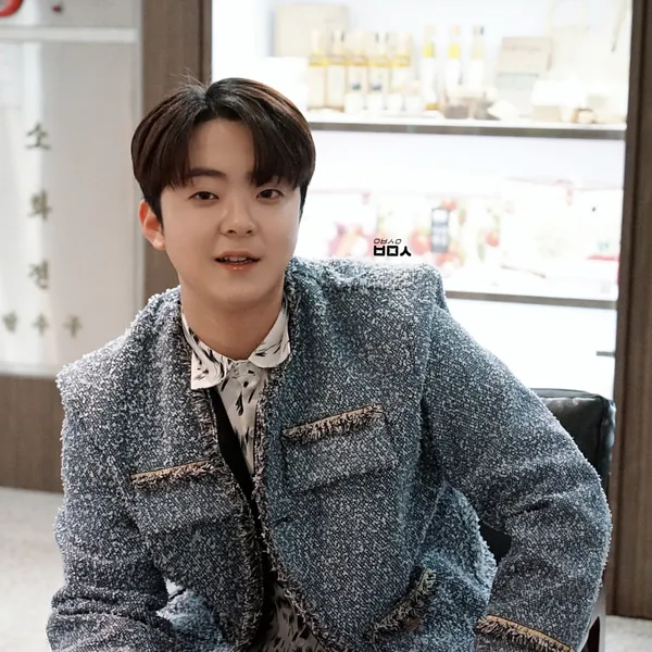 The most loved look of Park Minsu today