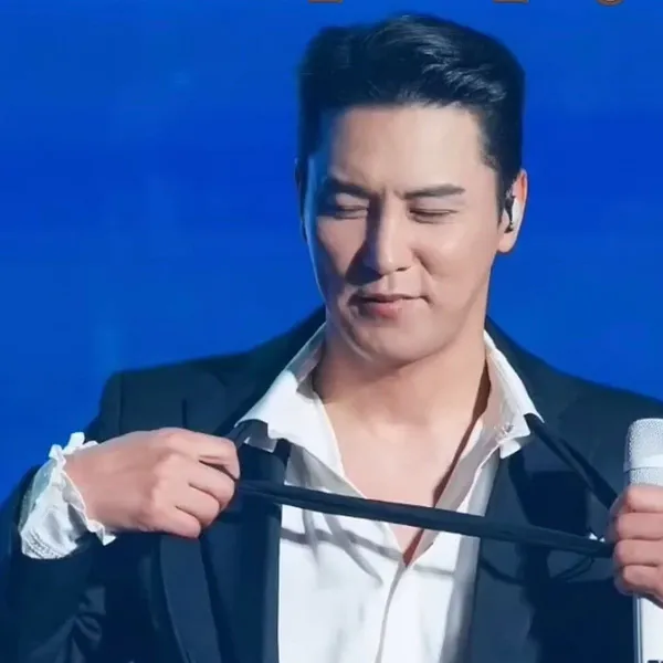 The most loved look of Jang Minho today