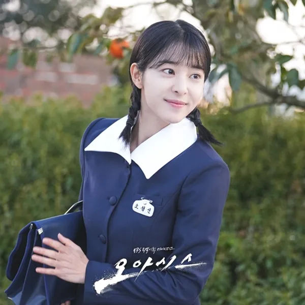 Popular photo full of fans’ love for Seol Inah
