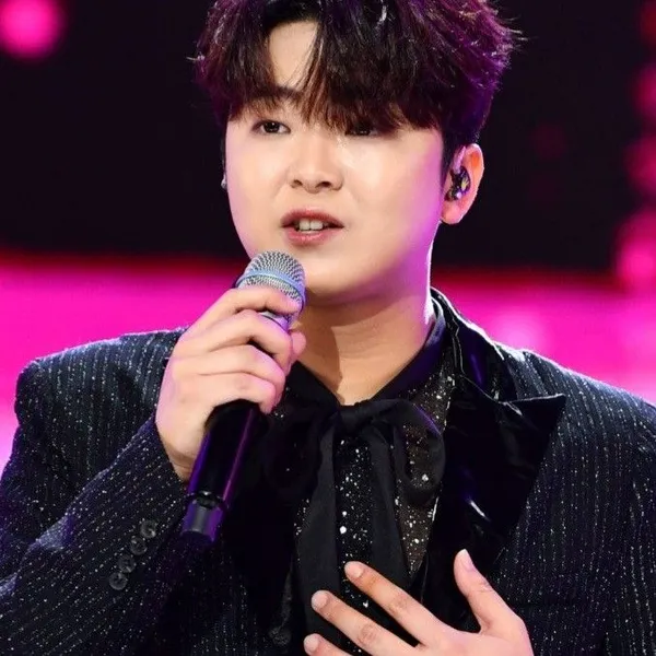 The most loved look of Park Minsu today