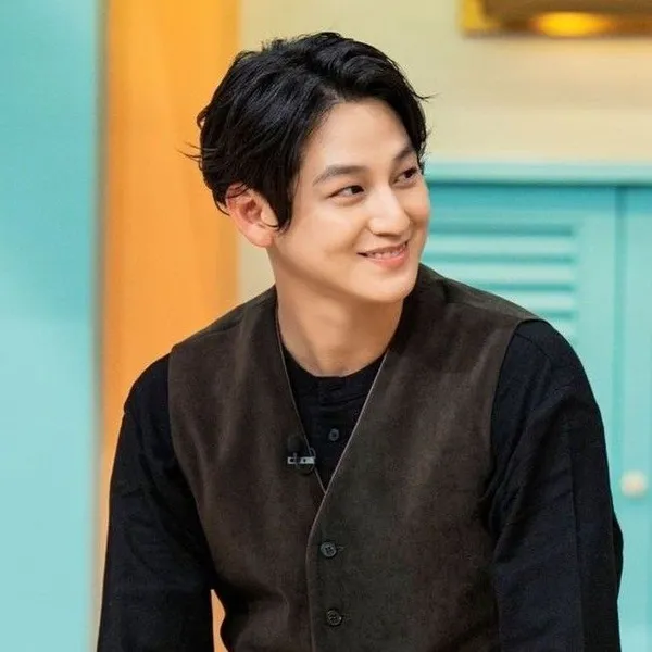 Foto populer Kim Bum yang penuh cinta dari penggemar