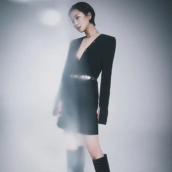 The most loved look of Cho Boah today