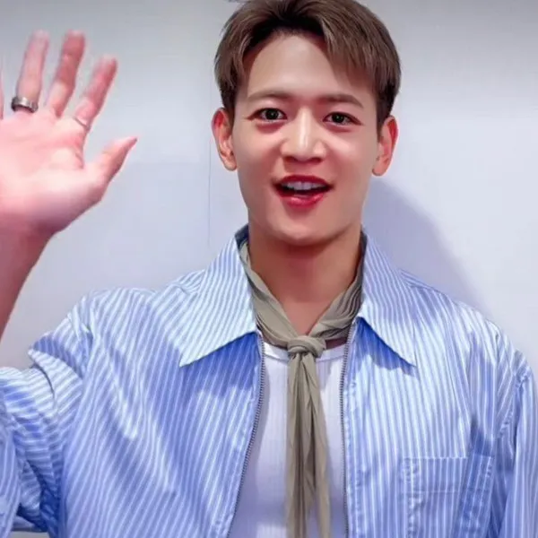 Popular photo full of fans’ love for Choi Minho