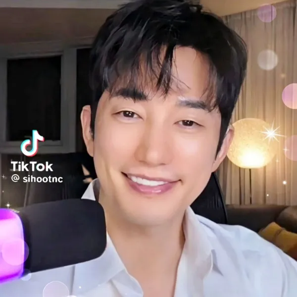 Popular photo full of fans’ love for Park Sihoo