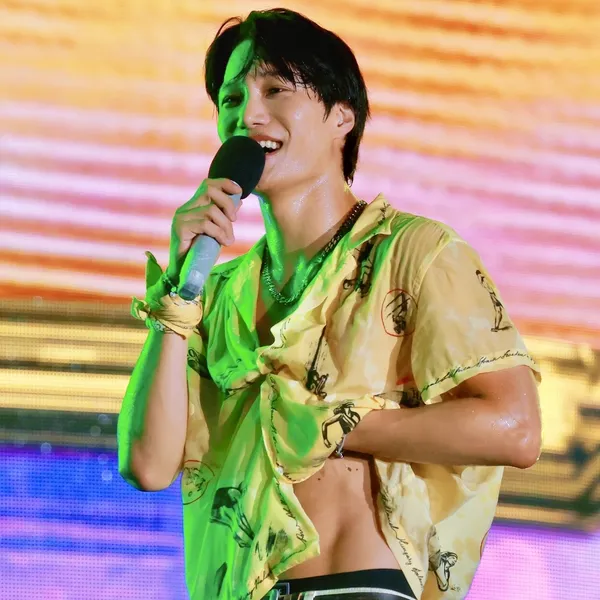 The most loved look of KAI today