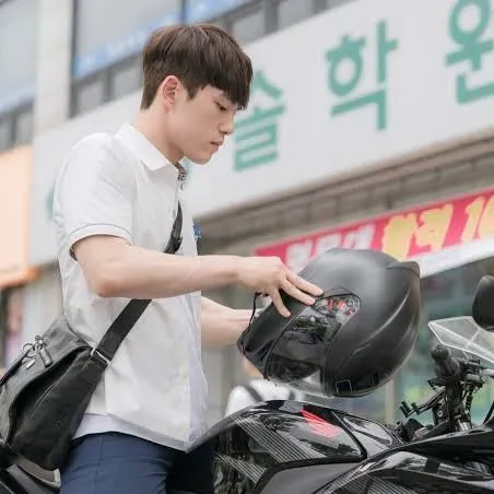 Penampilan Kim Junghyun yang paling disukai hari ini