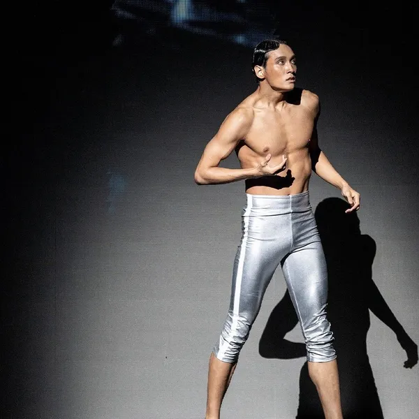The most loved look of Choi Hojong today