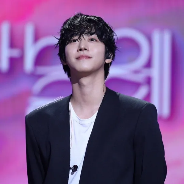 The most loved look of Ahn Hyoseop today