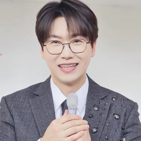 The most loved look of Chungil today