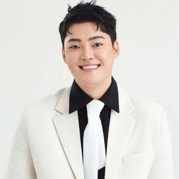 The most loved look of Kim Kyungmin today