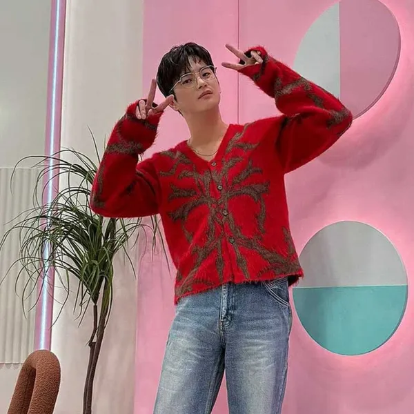 Popular photo full of fans’ love for Seo Inguk