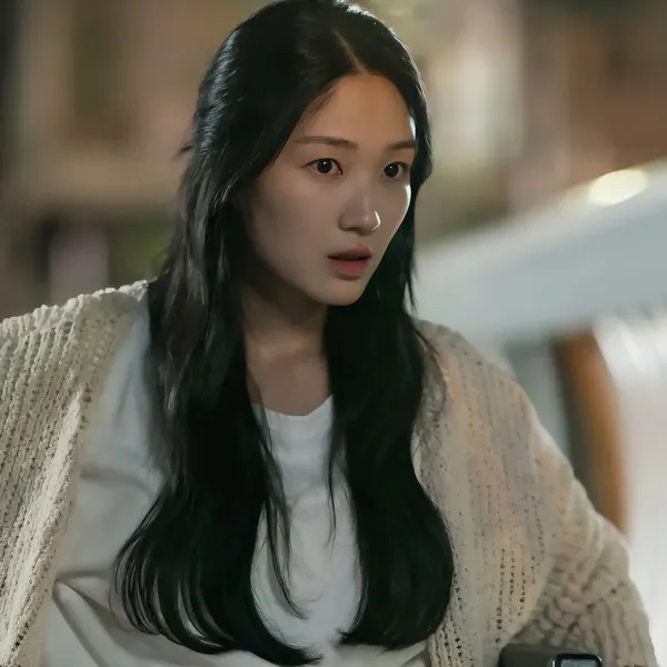 Popular photo full of fans’ love for Kim Hyeyoon
