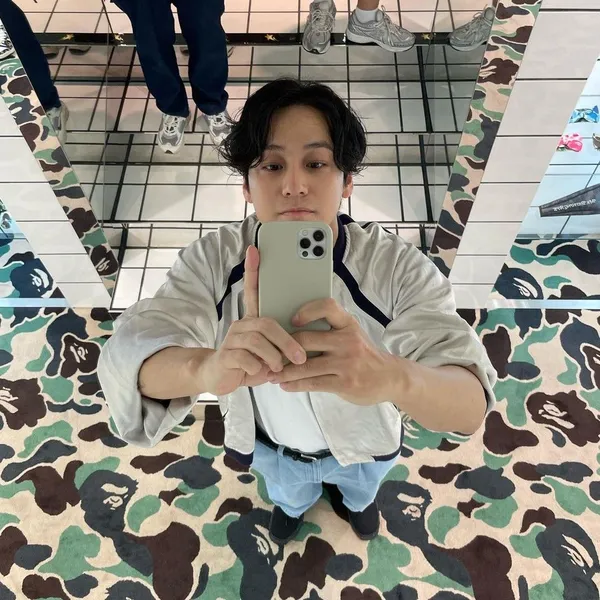 Popular photo full of fans’ love for Kim Bum