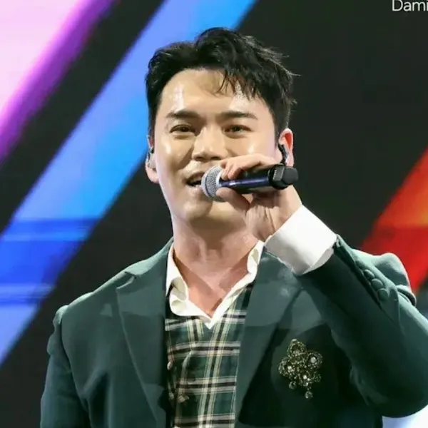 The most loved look of Lee Jung today