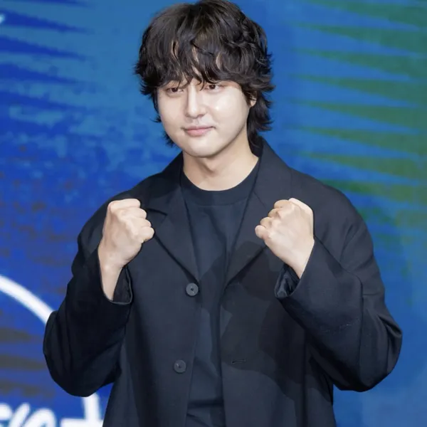 Popular photo full of fans’ love for Yang Sejong