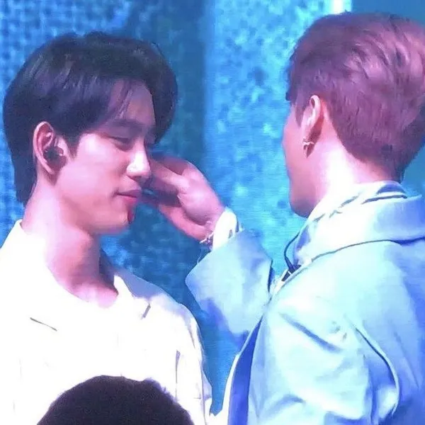 The most loved look of Park Jinyoung today