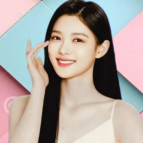 The most loved look of Kim Youjung today