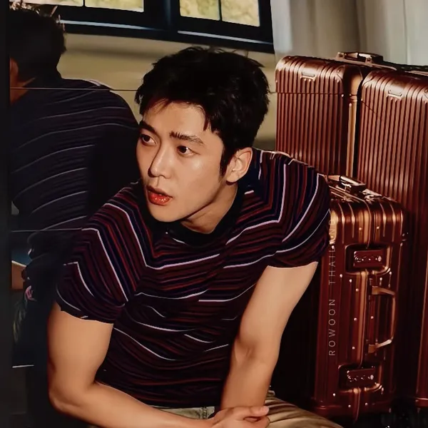 Popular photo full of fans’ love for Rowoon