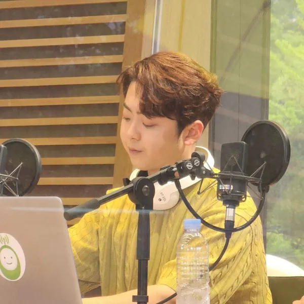 Popular photo full of fans’ love for Park Minsu