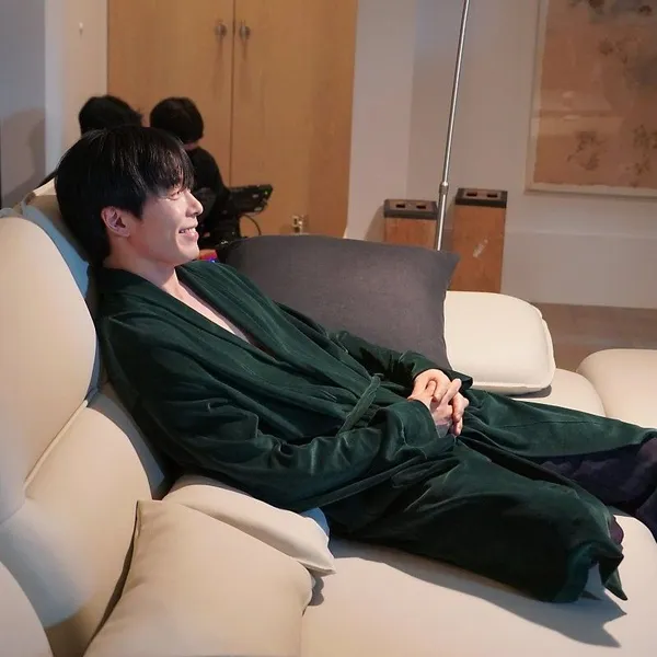 오늘 가장 사랑받은 김재욱의 모습