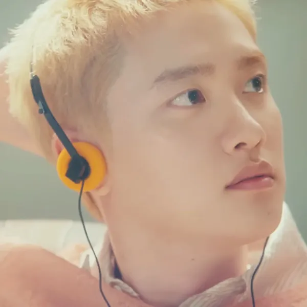 Penampilan Doh Kyungsoo (D.O.) yang paling disukai hari ini