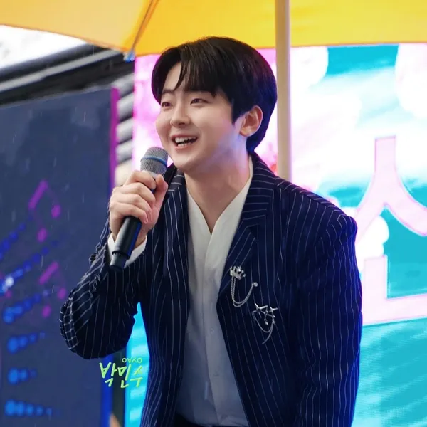 The most loved look of Park Minsu today