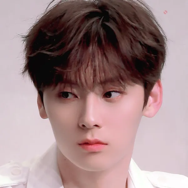 Popular photo full of fans’ love for Hwang Minhyun