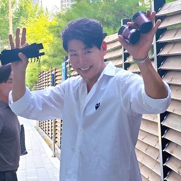 The most loved look of Kim Yongpil today