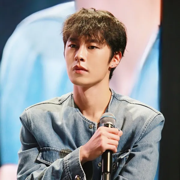 Momen terbaik Lee Jaewook pilihan penggemar