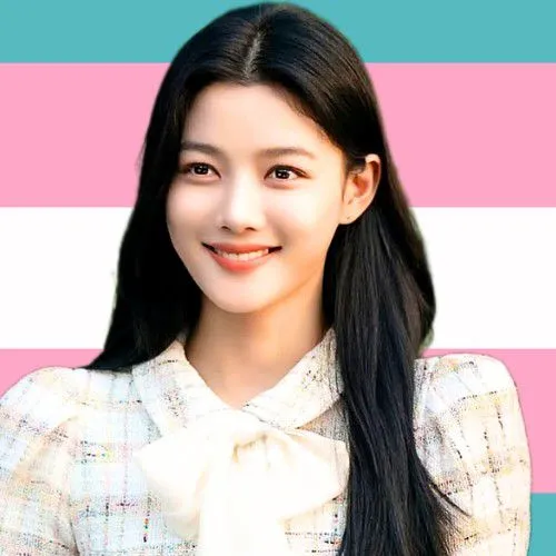 Popular photo full of fans’ love for Kim Youjung