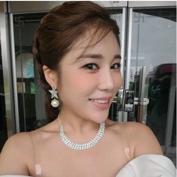 Popular photo full of fans’ love for Kim Soyou