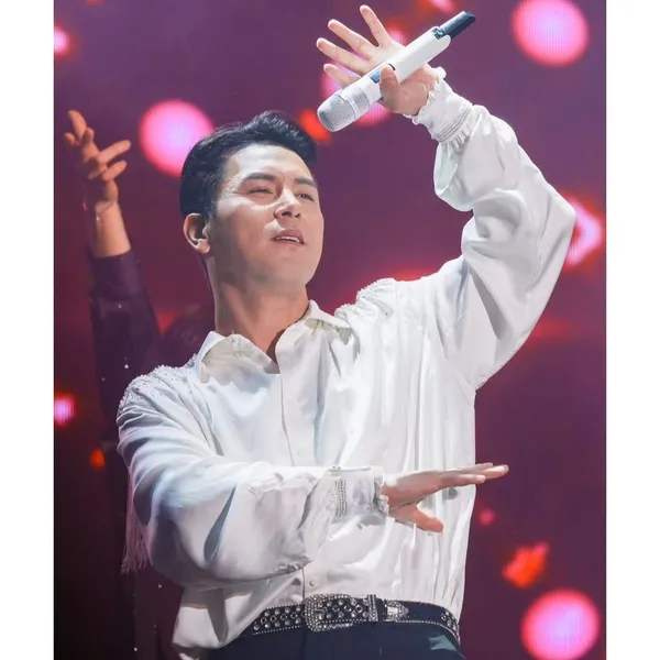 The most loved look of Jang Minho today